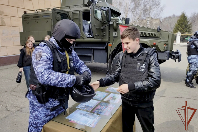 В Восточном округе Росгвардии прошли мероприятия, приуроченные к юбилею войск