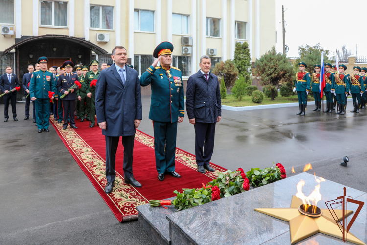 Торжественное собрание к юбилею войск национальной гвардии прошло в Ростове-на-Дону