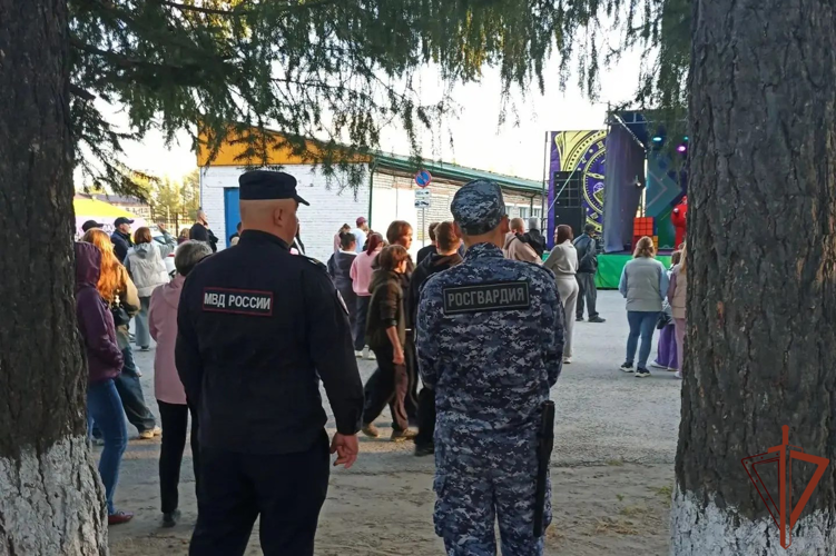 Росгвардия обеспечила безопасность массовых культурных и религиозных мероприятий в регионах Сибири