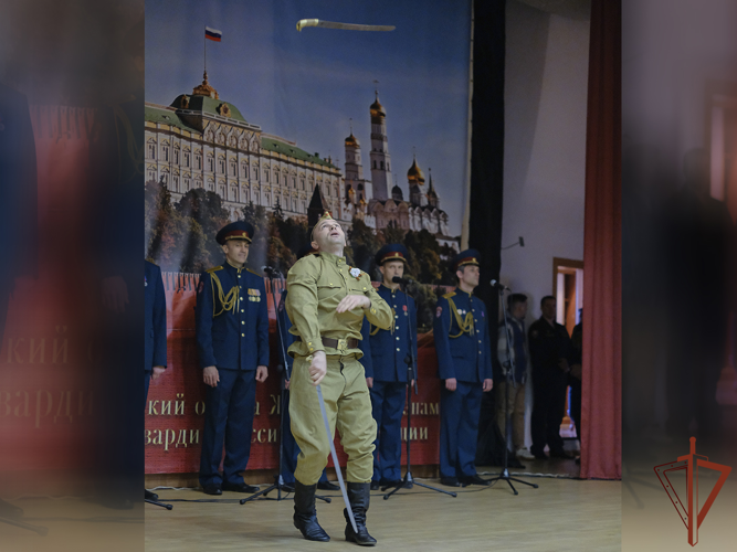 В Центральной России росгвардейцы приняли участие в праздничных мероприятиях, посвященных Дню Победы (видео)