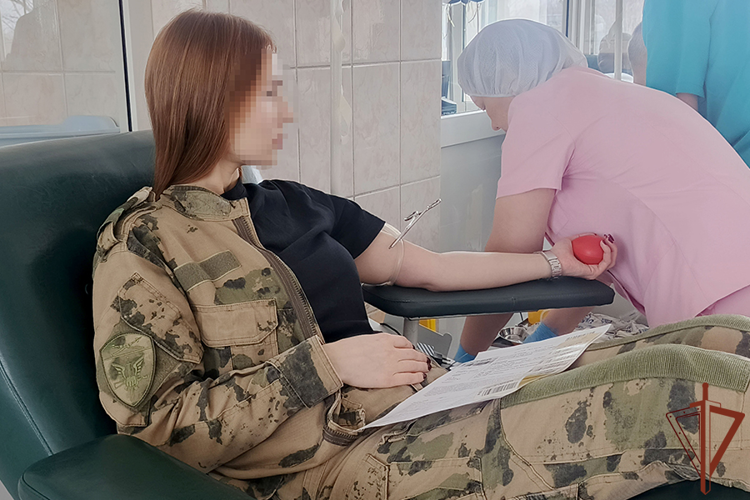 На Дальнем Востоке росгвардейцы приняли участие в донорских акциях
