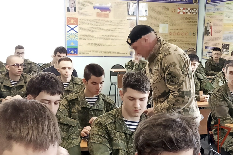 К юбилею Росгвардии на Дальнем Востоке прошли тематические мероприятия с подрастающим поколением