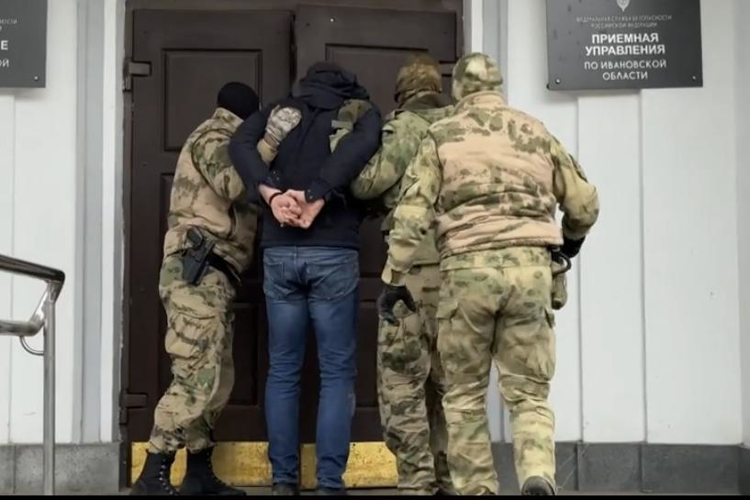 При силовой поддержке спецназа Росгвардии в Иванове задержан подозреваемый в публичном распространении призывов к террористической деятельности