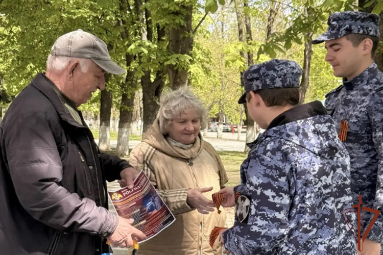 В Карачаево-Черкесии росгвардейцы участвуют во всероссийской акции «Георгиевская ленточка»