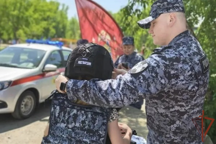 В регионах Сибири стартовала ведомственная акция «Каникулы с Росгвардией»