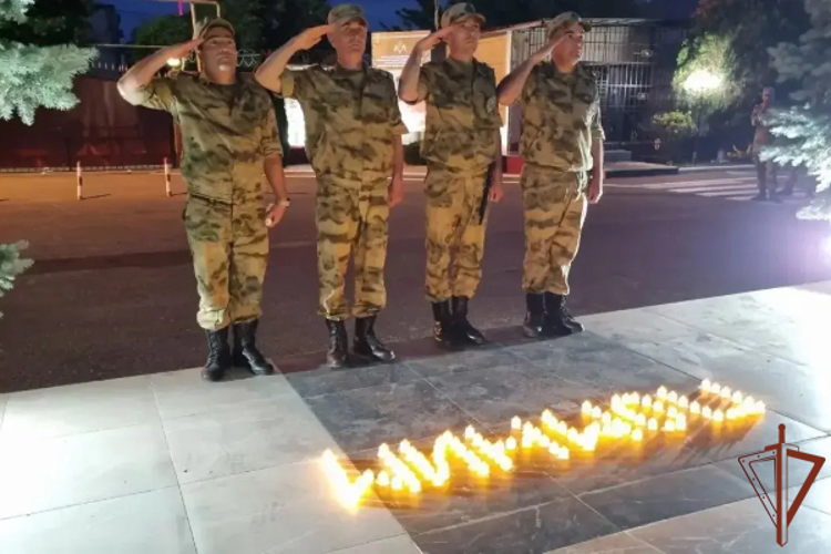 В Северо-Кавказском округе Росгвардии прошли мероприятия по случаю Дня памяти и скорби