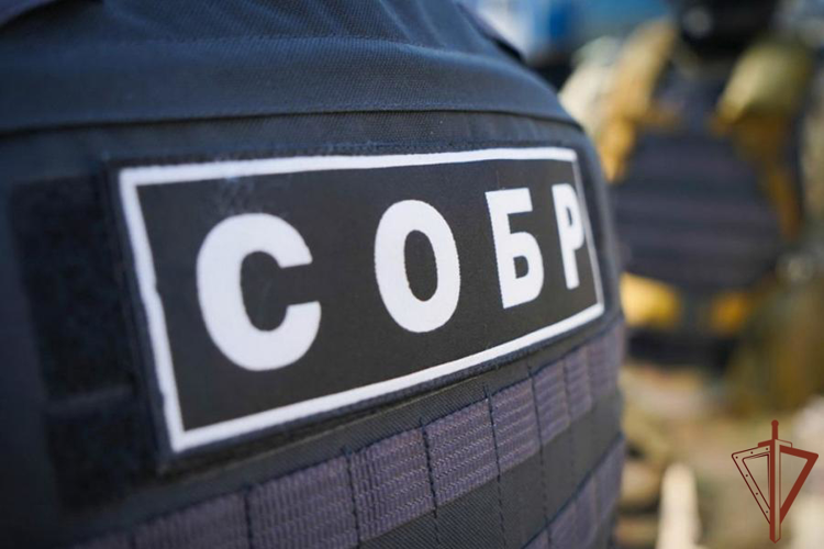 В Калининграде при содействии СОБР Росгвардии задержаны подозреваемые в незаконном обороте алкоголя