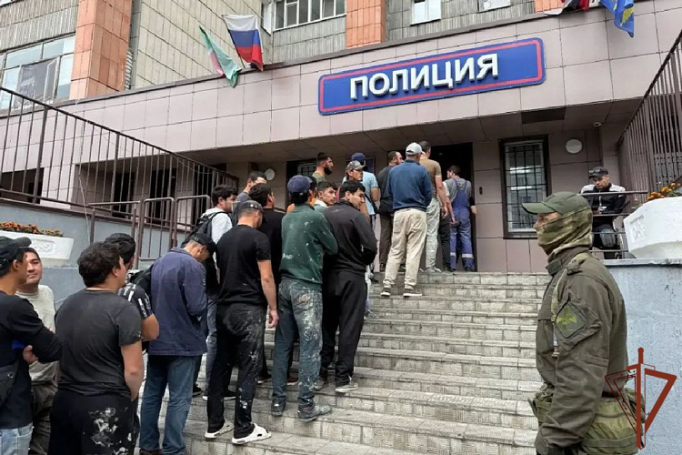 В Татарстане при содействии СОБР Росгвардии проведены рейды по выявлению нарушителей миграционного законодательства