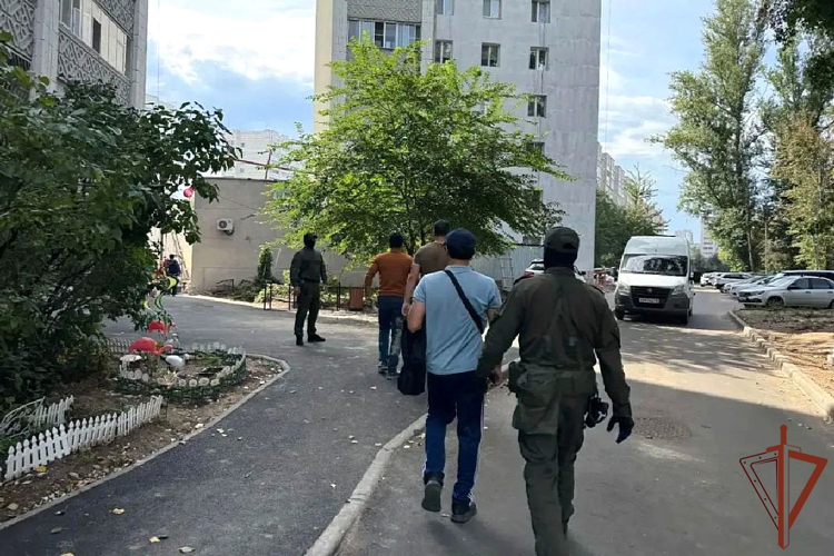 В Татарстане при содействии СОБР Росгвардии проведены рейды по выявлению нарушителей миграционного законодательства
