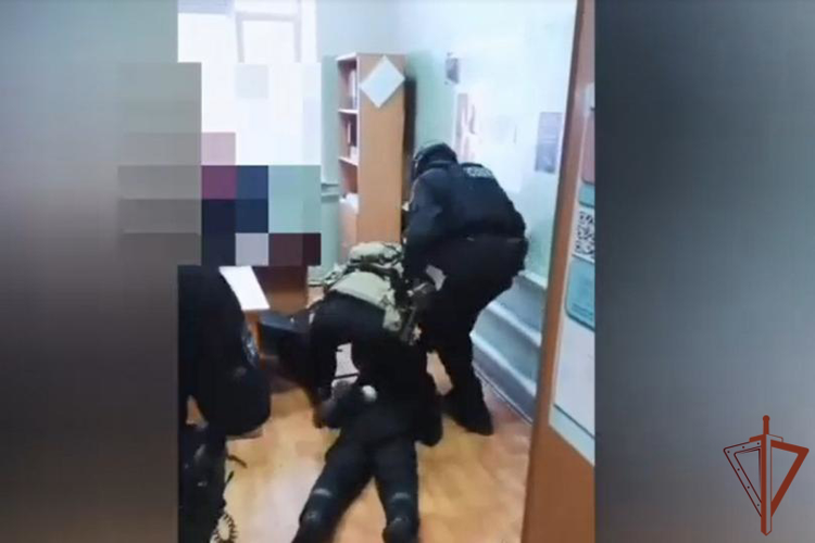 СОБР Росгвардии оказал силовую поддержку в задержании похитителей комплектующих с железнодорожного предприятия в Коми