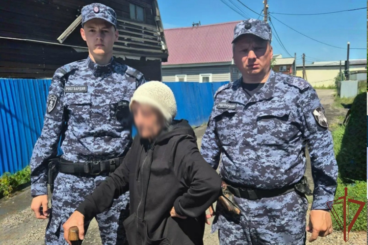 Сотрудники Росгвардии нашли и вернули родственникам пропавшую пожилую женщину в Иркутске