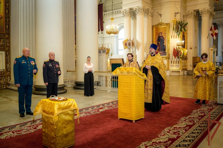 В Санкт-Петербурге командующий Северо-Западным округом Росгвардии вручил погоны высших офицеров