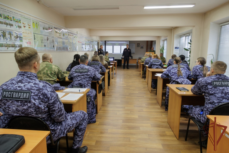 Учебно-методический сбор со специалистами по воинскому учету Сибирского округа Росгвардии завершился в Хакасии