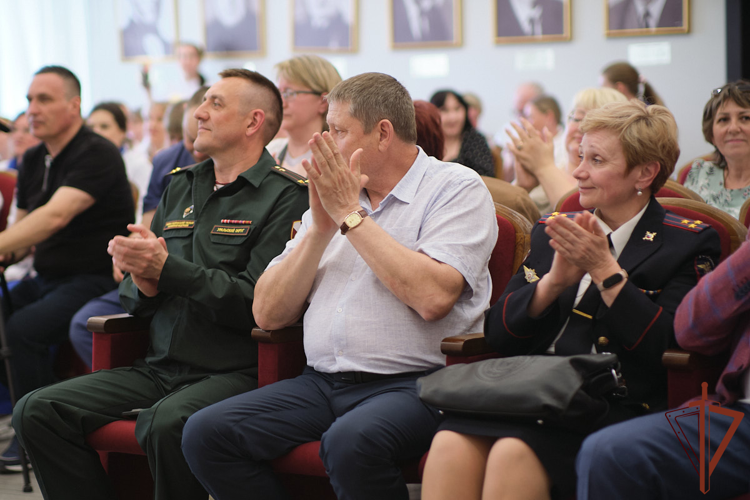 Международный день медицинской сестры отметили в 5-м военном клиническом госпитале Росгвардии