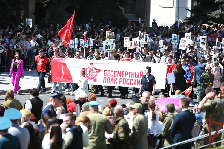 Росгвардия приняла участие в Параде Победы в столице СКФО