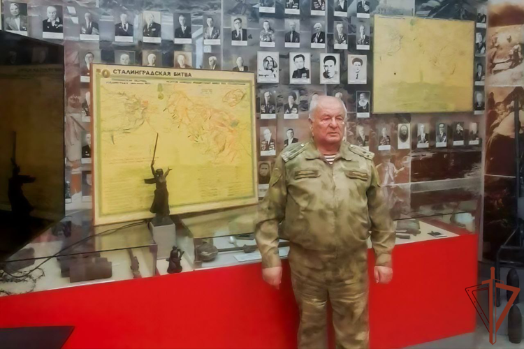 В Сибири росгвардейцы провели памятные мероприятия, посвященные 83-й годовщине победы в Сталинградской битве