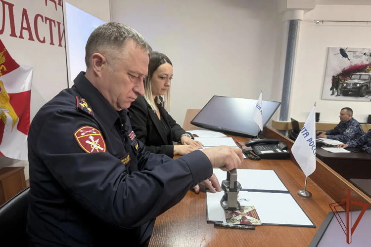 В Управлении Росгвардии по Томской области состоялось торжественное гашение почтового блока, посвященного юбилею ведомства