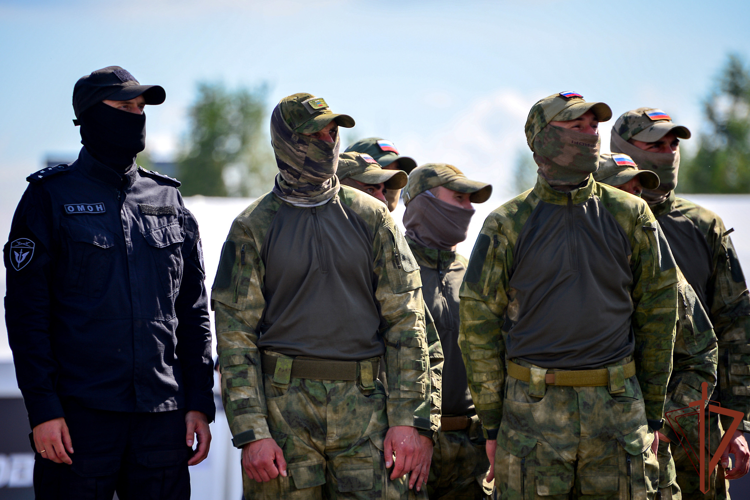 Военнослужащие и сотрудники Росгвардии принимают участие в международных соревнованиях спецназа «Вызов-7» на Урале