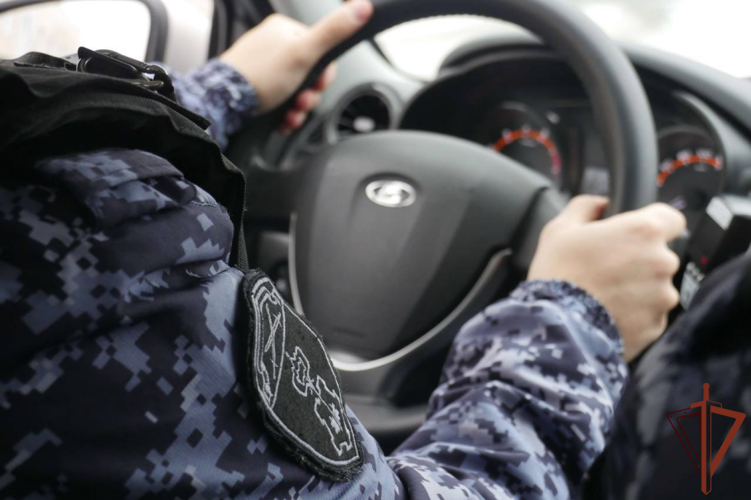 В Санкт-Петербурге росгвардейцы разыскали ушедшего из дома ребенка