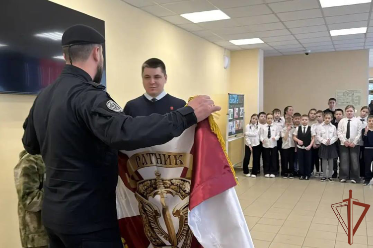 Росгвардейцы Сибири проводят патриотические и образовательные мероприятия в рамках юбилейных дат ведомства