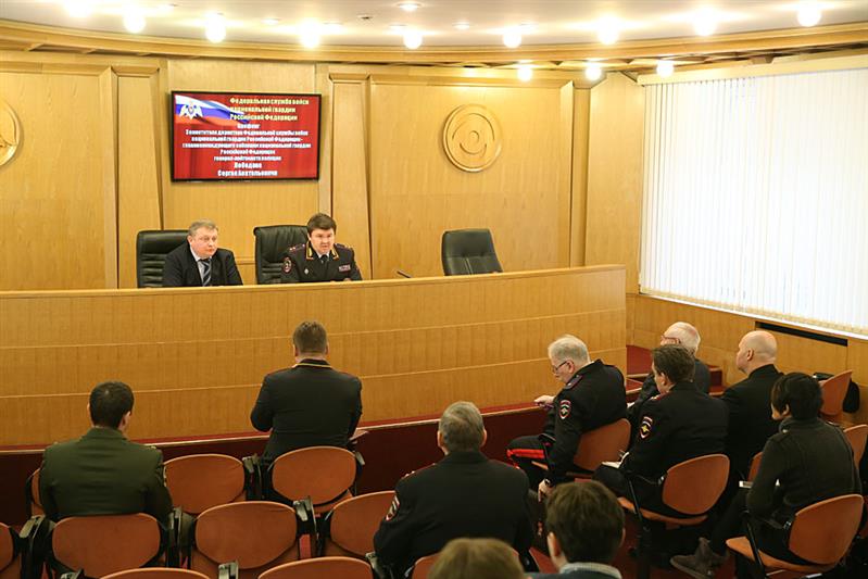 Состоялся брифинг заместителя директора Росгвардии генерал-лейтенанта полиции Сергея Лебедева
