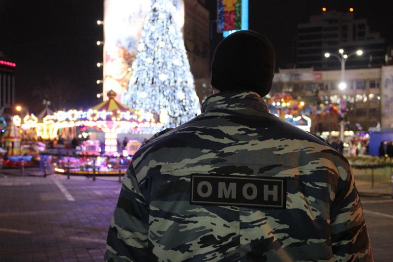 В Краснодарском крае сотрудники Росгвардии приняли участие в охране общественного порядка во время проведения новогодних мероприятий