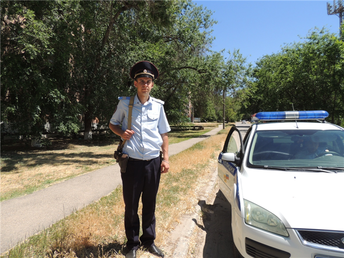 В Элисте росгвардейцы вернули бабушке потерявшегося внука