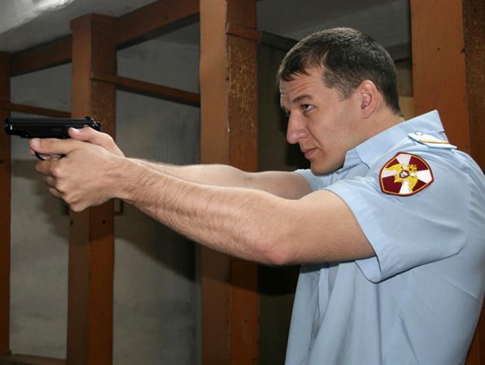 В управлении вневедомственной охраны по Алтайскому краю прошли соревнования по спортивному двоеборью, посвященные памяти сотрудников, погибших при исполнении служебных обязанностей