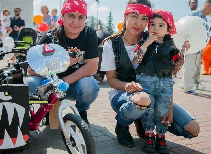 Уфимские росгвардейцы со своими семьями приняли участие в юбилейном «Параде колясок»