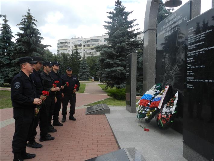 В Белгороде росгвардейцы почтили память военнослужащих и сотрудников правоохранительных органов, погибших в ходе боевых действий