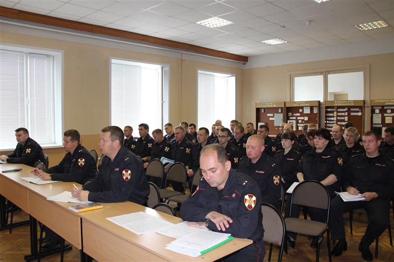 В Центральном округе Росгвардии летний период обучения начался с занятий по мерам безопасности