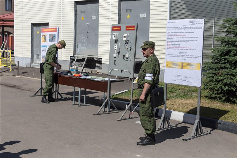 В Центральном округе Росгвардии летний период обучения начался с занятий по мерам безопасности