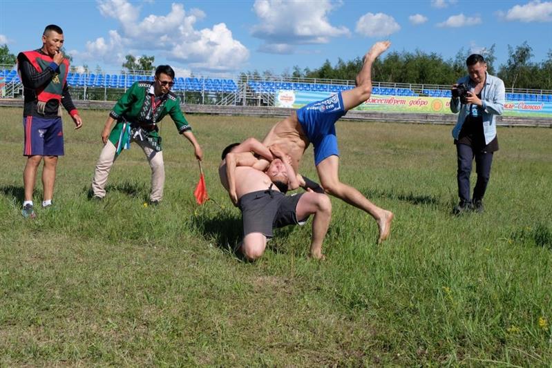 Якутские росгвардейцы отметили Ысыах (фото)