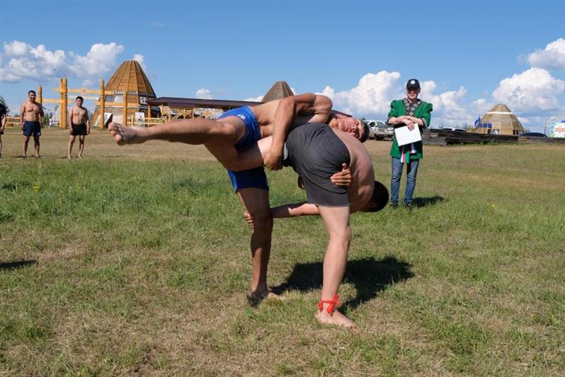 Якутские росгвардейцы отметили Ысыах (фото)