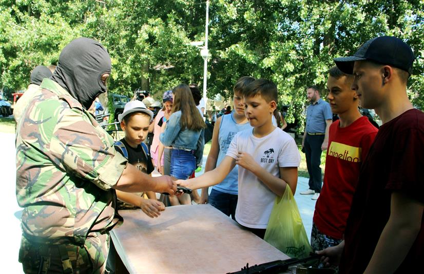 Зрители астраханского телеканала «7 плюс» узнали о региональном этапе Всероссийской акции Росгвардии «Прокачай лето!» (видео)
