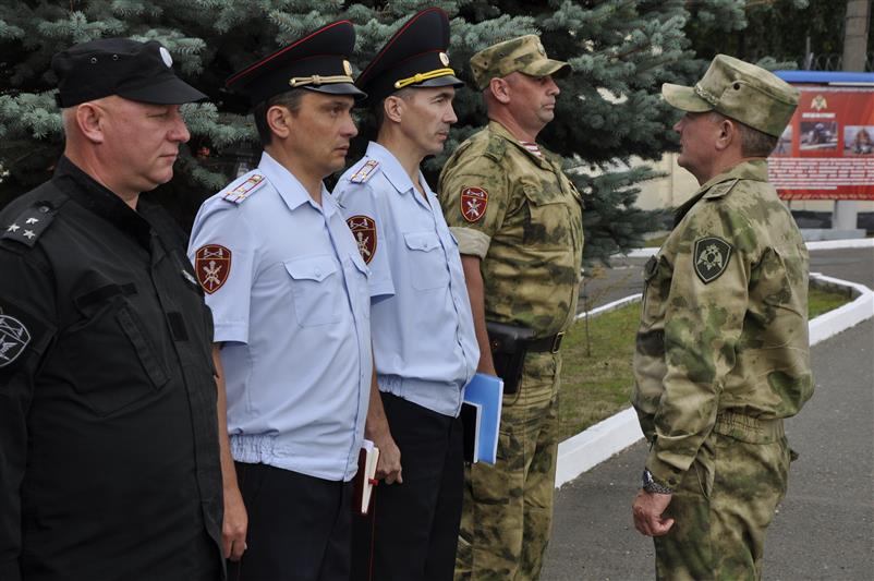 Командующий Приволжским округом Росгвардии проинспектировал территориальный орган и воинскую часть, расположенные в Удмуртской Республике