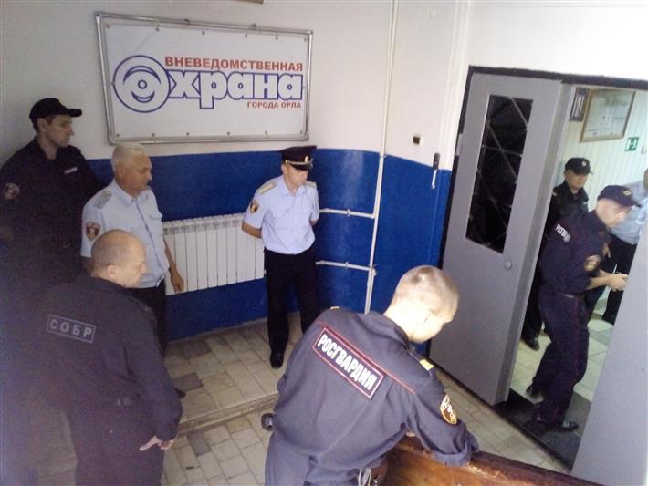 В Управлении Росгвардии по Орловской области СОБР провёл мастер-класс для  сотрудников вневедомственной охраны