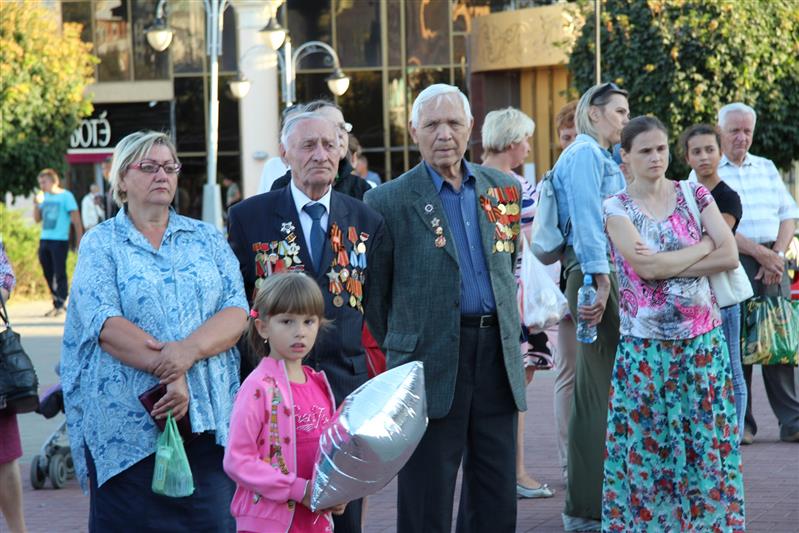 Росгвардейцы приняли участие в военном параде, посвященном 75-летию победы в Курской битве