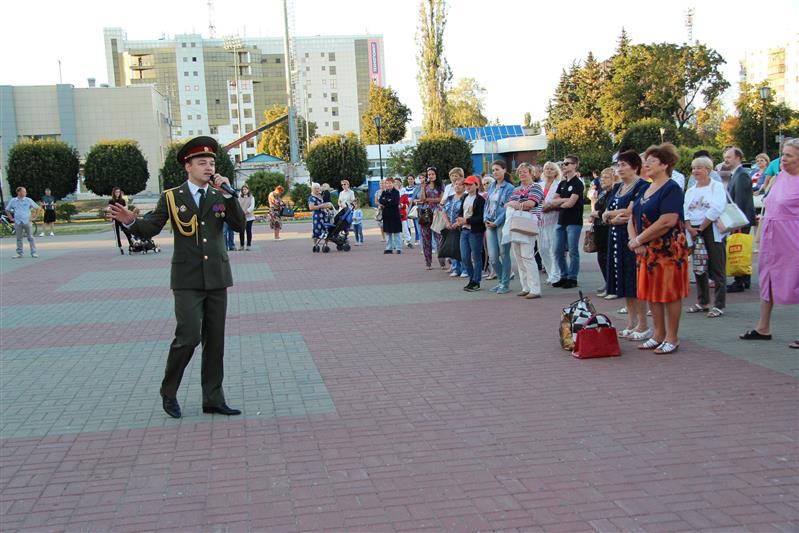 Росгвардейцы приняли участие в военном параде, посвященном 75-летию победы в Курской битве