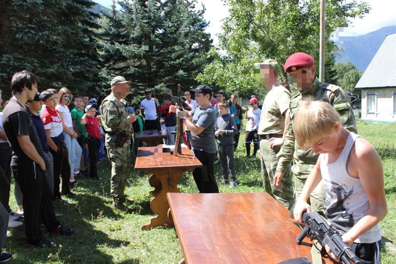 Сотрудники Управления Росгвардии по Карачаево-Черкесской Республике присоединились к  всероссийской акции «Прокачай лето»
