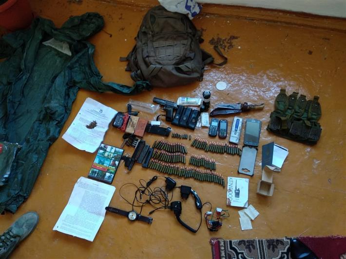В Дагестане росгвардейцами и полицейскими задержан подозреваемый в незаконном обороте оружия и наркотических средств (видео)