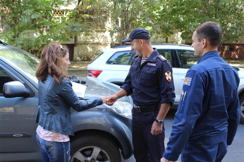 В Саратове военнослужащий Росгвардии задержал нетрезвого водителя, пытавшегося скрыться с места ДТП (видео)
