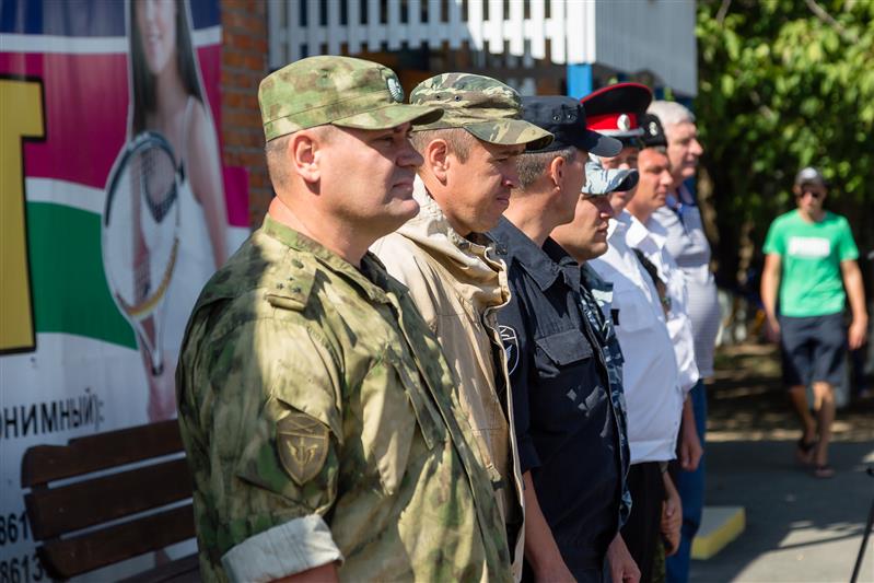 Краснодарские росгвардейцы провели патриотическое мероприятие для подростков, отдыхающих в детском лагере «Золотой колос» (фото, видео)