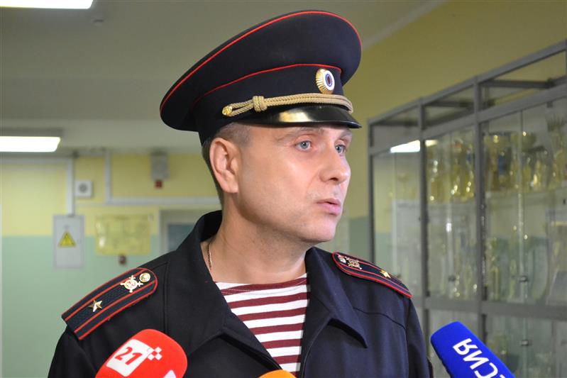 В Северо-Западном округе росгвардейцы проверили готовность школ к учебному году