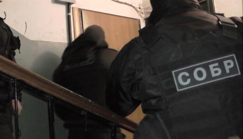 В Санкт-Петербурге офицеры СОБР задержали вооруженного хулигана
