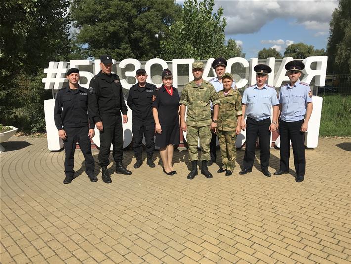 Сотрудники и военнослужащие Управления Росгвардии по Калининградской области приняли участие в памятном  мероприятии, посвящённом Дню солидарности в борьбе с терроризмом (видео)