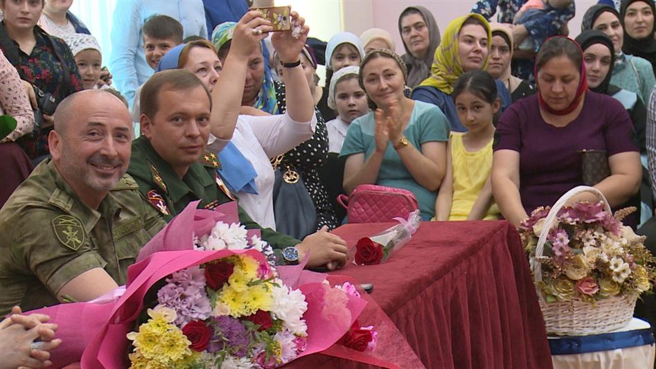 Военнослужащие и сотрудники Северо-Кавказского округа Росгвардии обеспечили безопасность на мероприятиях, посвященных Дню знаний