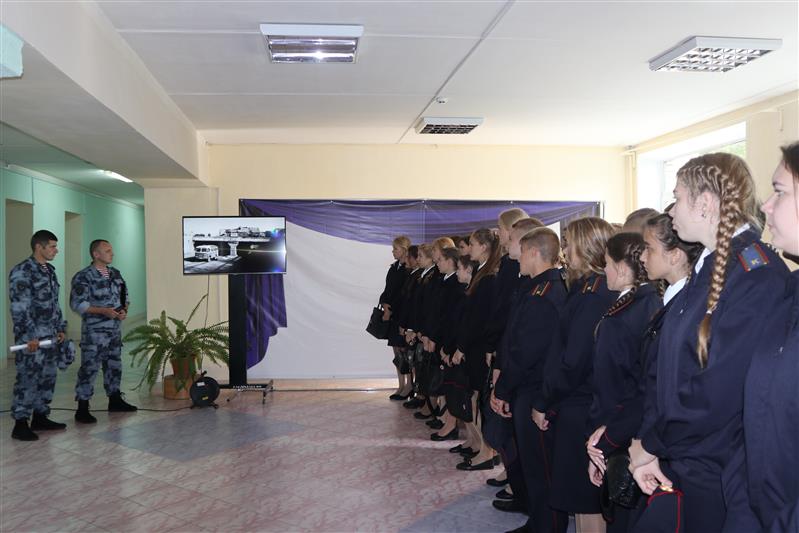 Росгвардейцы Центрального округа рассказали студентам о генерал-полковнике Анатолии Романове