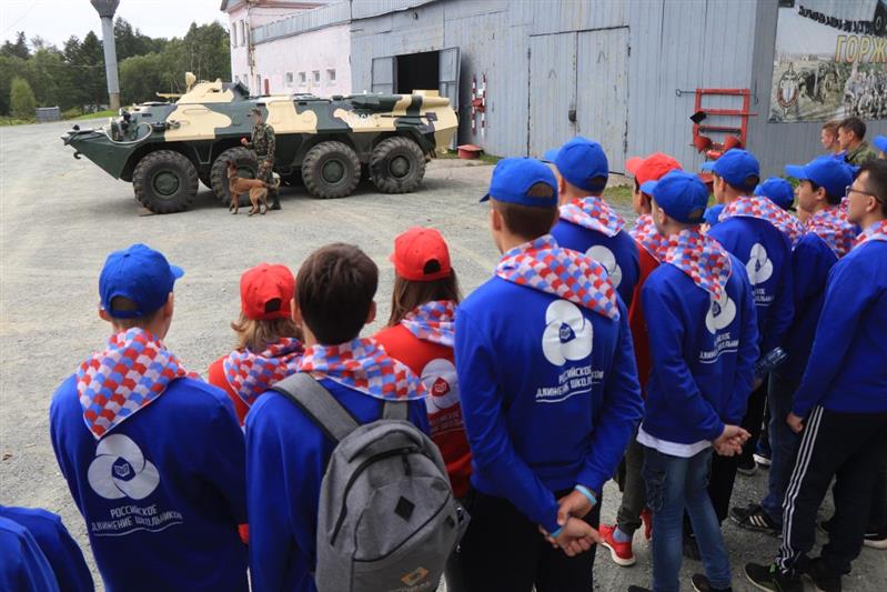 Росгвардейцы провели тематические встречи со школьниками на Камчатке и Сахалине
