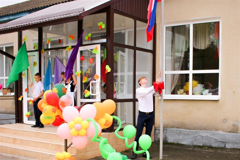 В Ставрополе сотрудники Росгвардии поздравили с Днем знаний  воспитанников коррекционного интерната